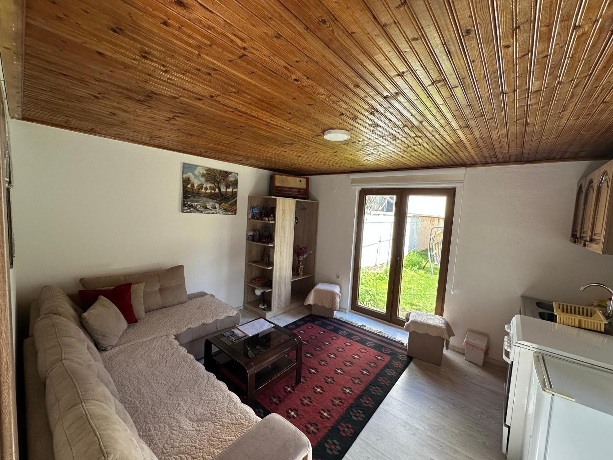 Garden Guesthouse Gjakova Extérieur photo