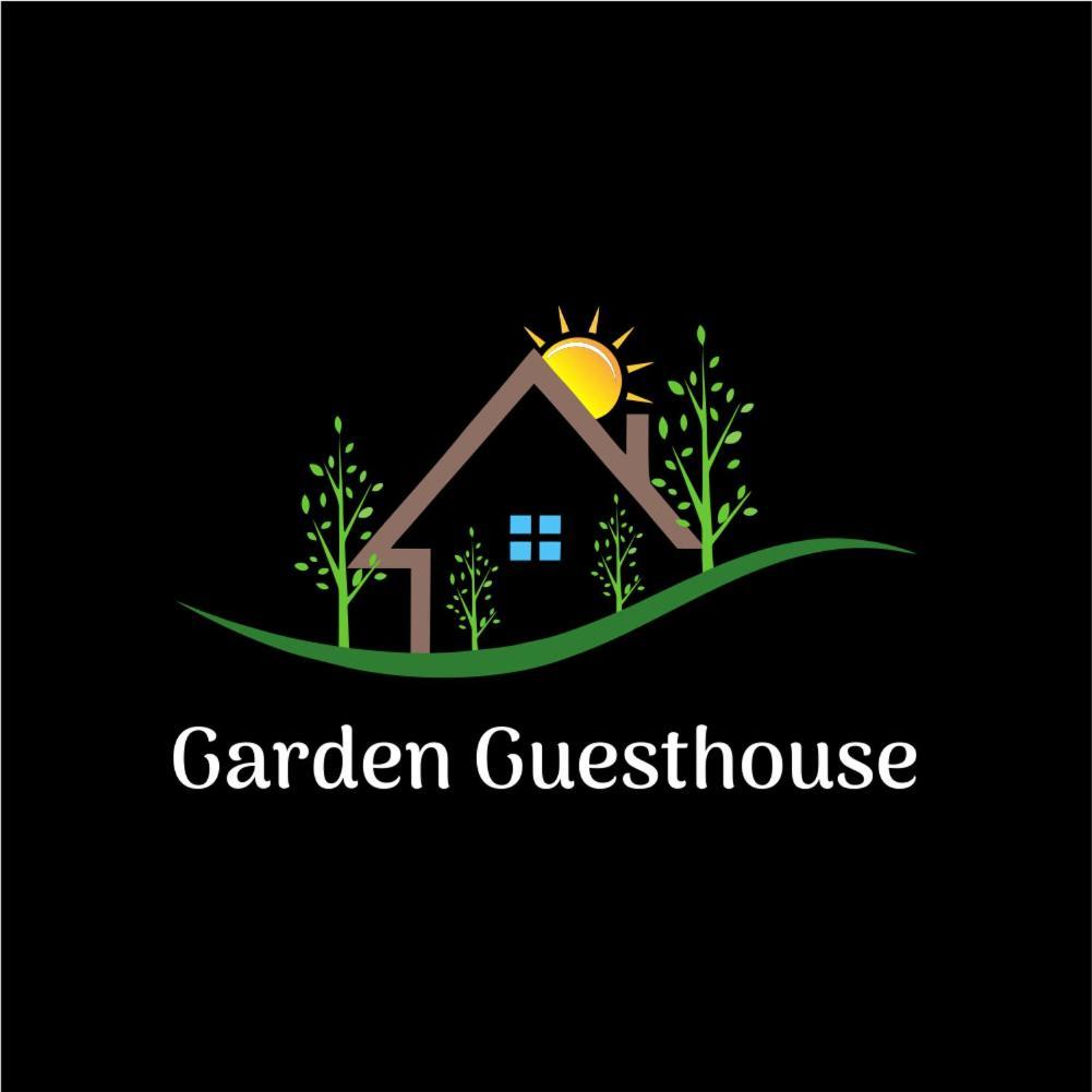 Garden Guesthouse Gjakova Extérieur photo